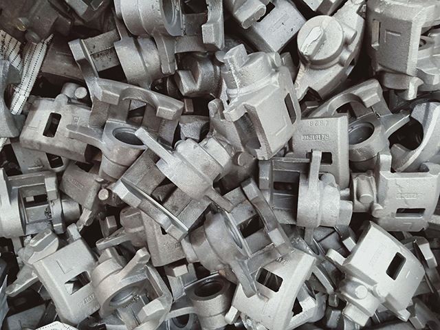 डक्टाइल आइरन कास्टिङको कार्बन सामग्री के हो?